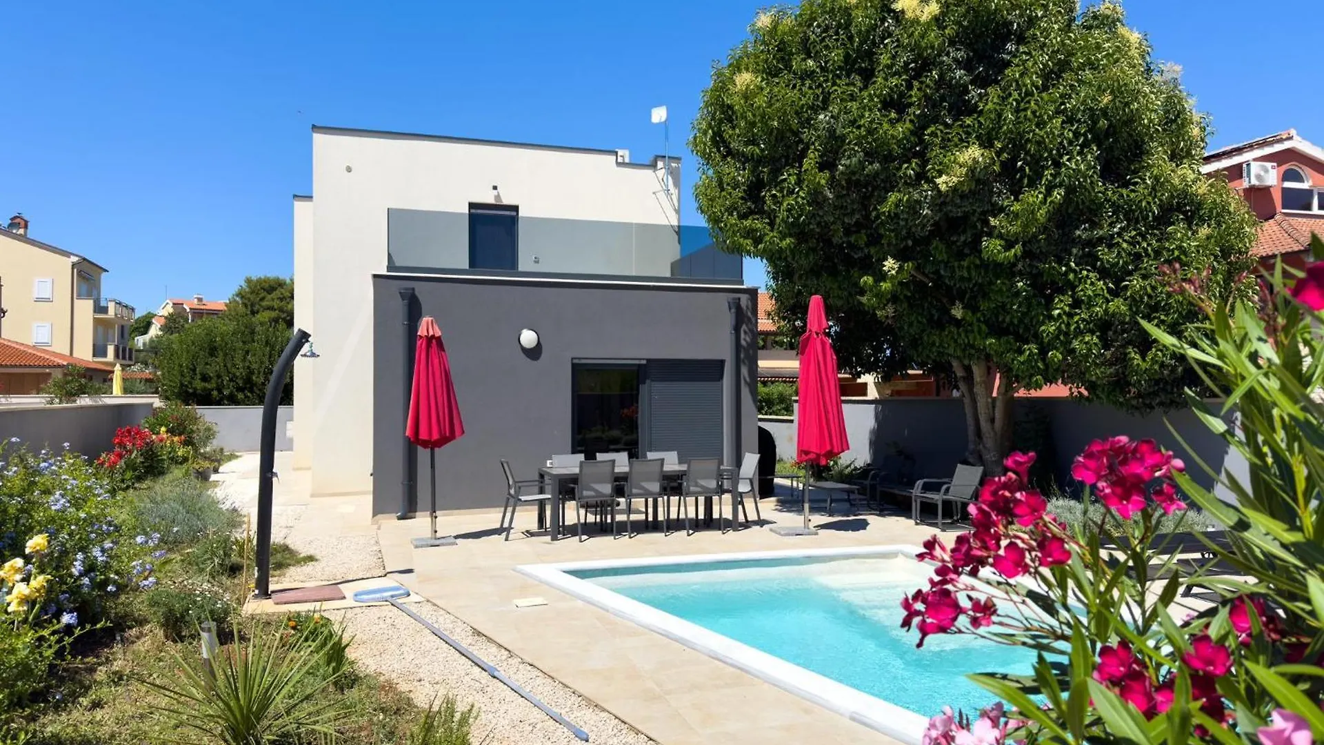 Villa Azra & Tony Liznjan
