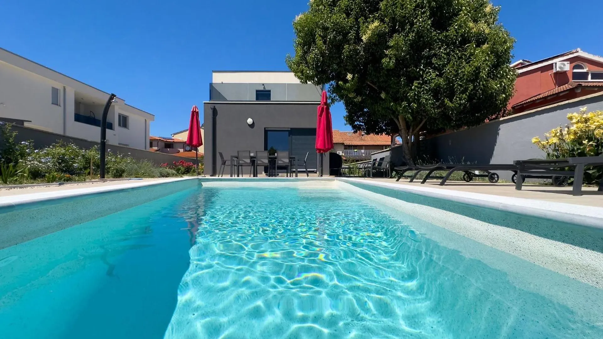 Villa Azra & Tony Liznjan
